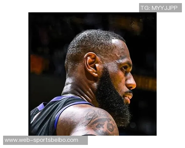 詹姆斯与斯波共同探讨现代篮球的节奏与空间的重要性 詹姆斯与斯波共同探讨现代篮球的节奏与空间的重要性